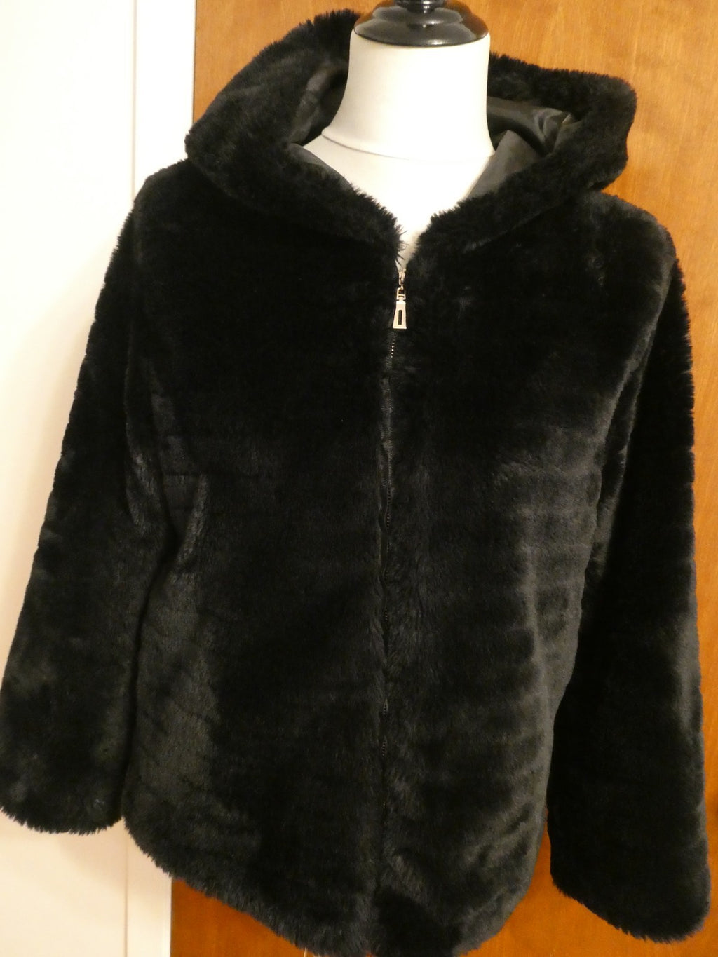 BELLA Women Black Faux Fur Coat with Hood size small