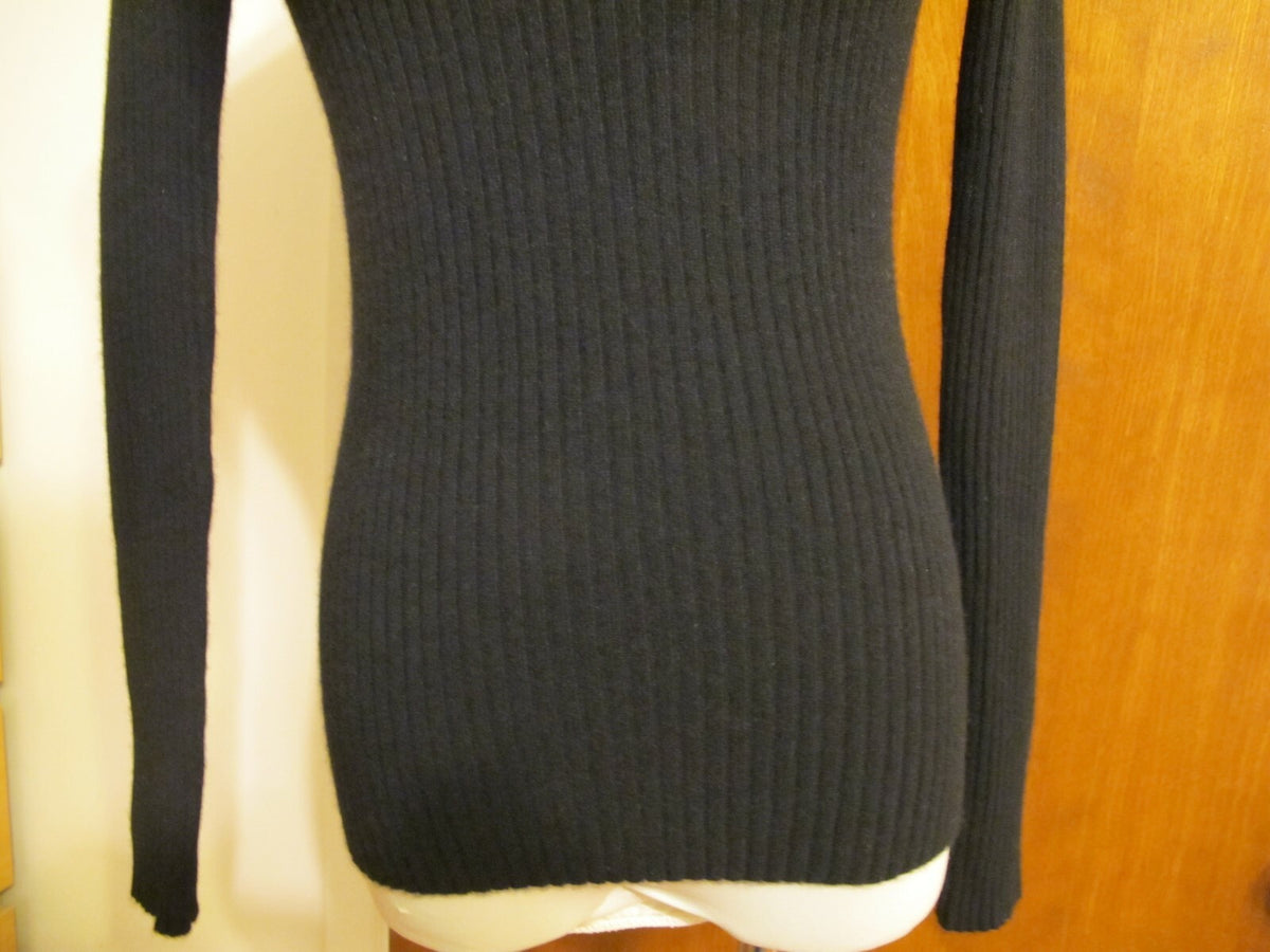 Bloomingdale's Women's 2ply cashmere black beaded rich sweater size Xsmall NWT 