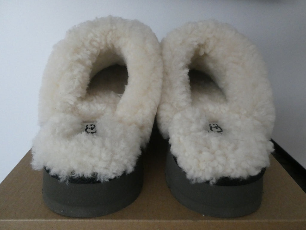 UGG DISQUETTE ATHERSON WOMENS BLACK SHEEPSKIN SLIPPERS Size 8