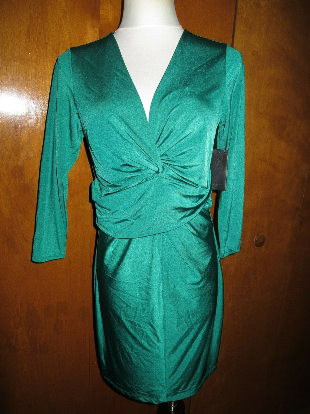 Guess women's emerald evening lined dress size Large fits Medium