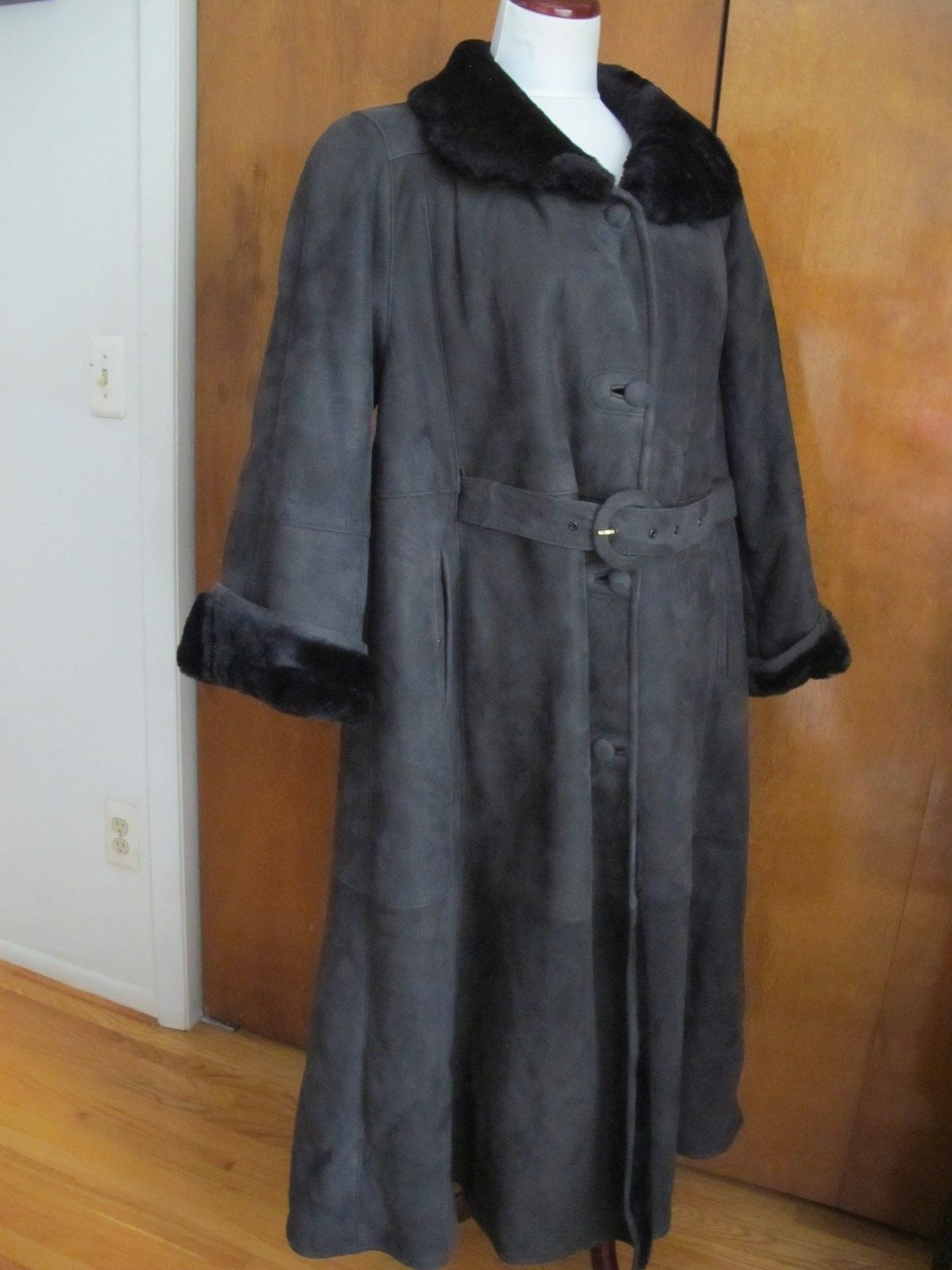 Womens Dark Black Shearling Sheepskin A Line Winter Coat Spain 10 Run Big US 14