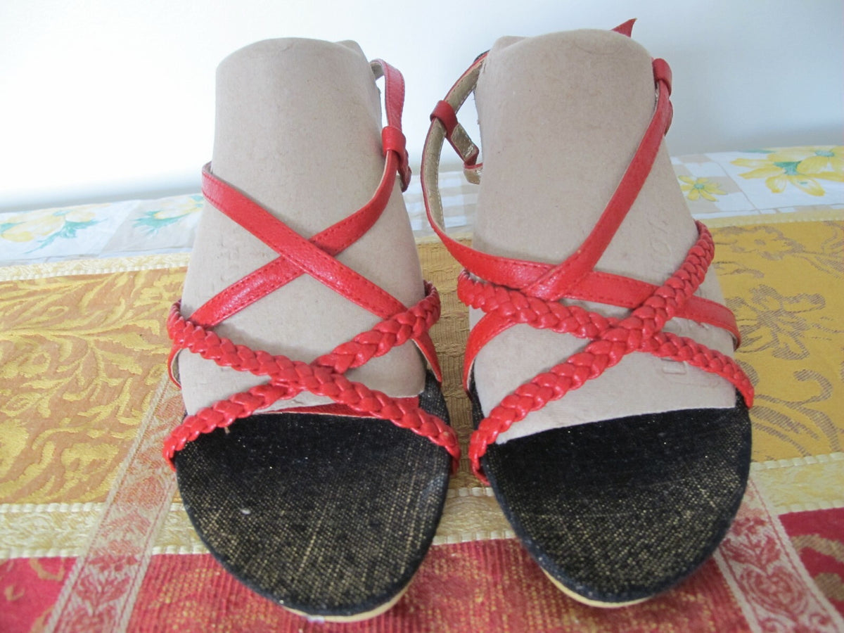 Grass women's red leather peep toe sandals size 37 US 7 made in Israel New