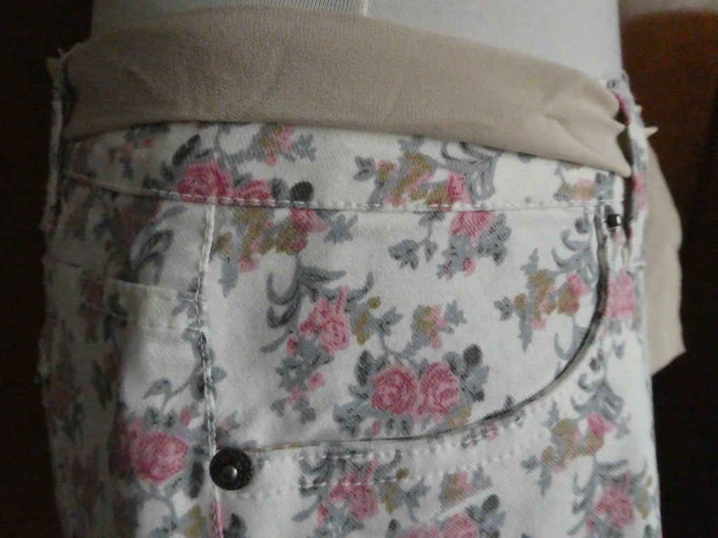 SUKO Women’s Jeans Shorts Material Belted Multicolor Size 14