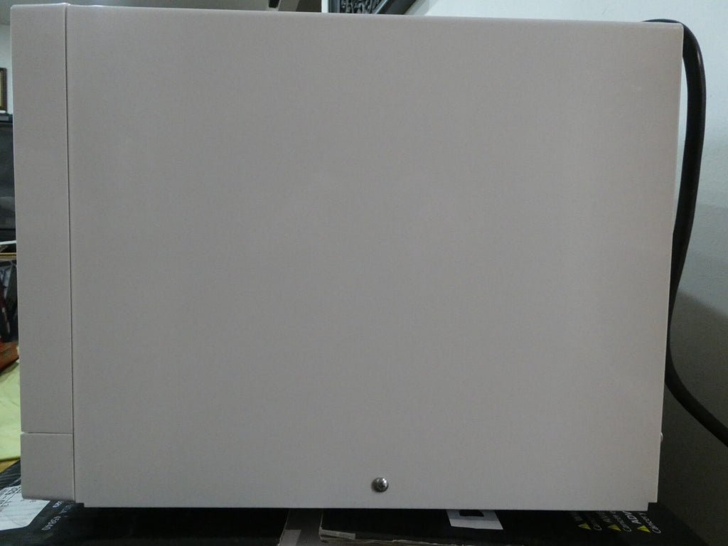 Danby Countertop Microwave Oven 1000W 1.1 Cu Ft White