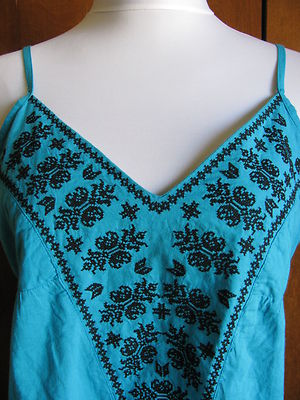 Buffalo Detailed Blue White Embroidered Top Size Large NWT