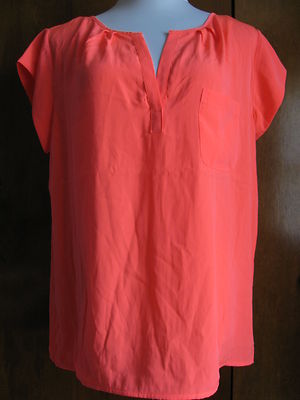 Gap women’s pink top Size Large New