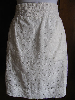Gap women's white cotton embroidered lined skirt size Large