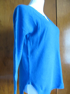 Line Women's Balnt Blue Cashmere Sweater Size Medium NWT